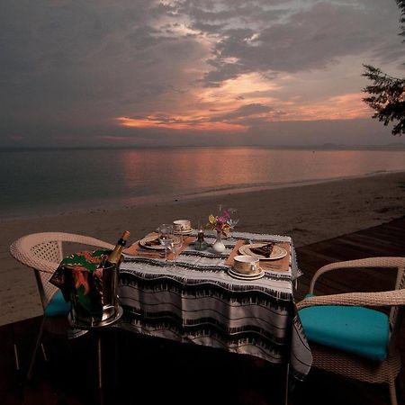 Aseania Resort Pulau Besar Mersing Exterior foto