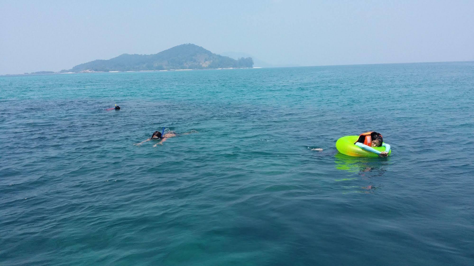 Aseania Resort Pulau Besar Mersing Exterior foto