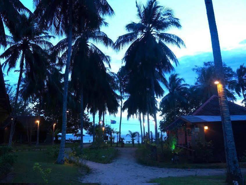 Aseania Resort Pulau Besar Mersing Exterior foto